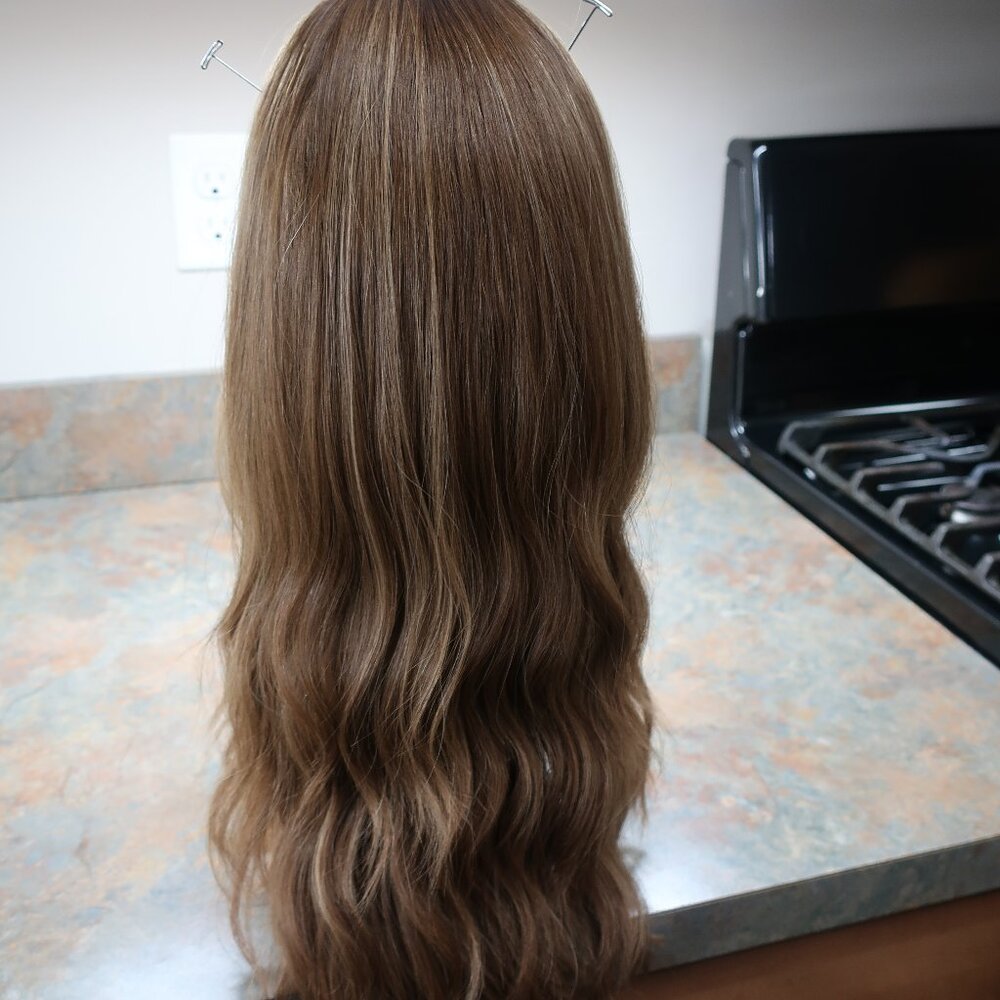 Beautiful Layered 21 Inch Auburn Wig